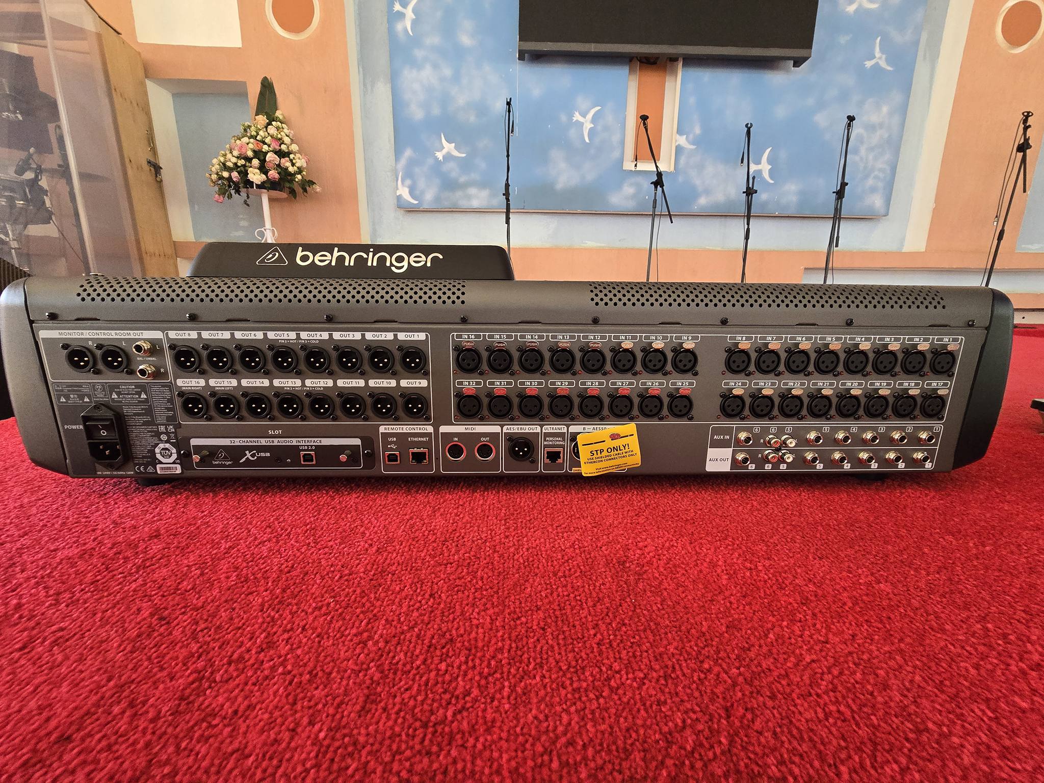 🎚️ Behringer X32 Digital Mixer - Image 2